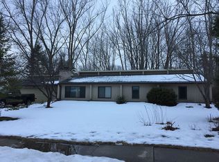 704 Sylvan Ln, Midland, MI