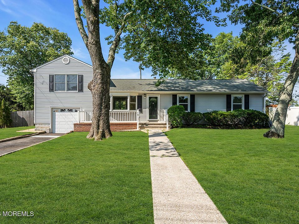 1st image of 299 Lillian Lane