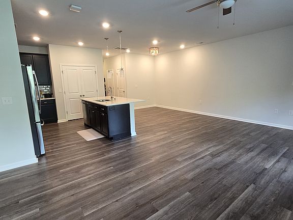 4th image of 1044 Gentle Reed Dr