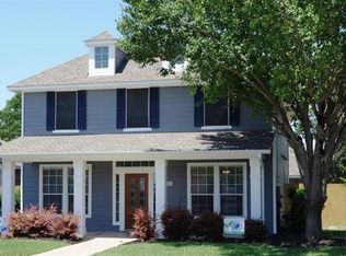 104 Rosebud Ln, Georgetown, TX 78633