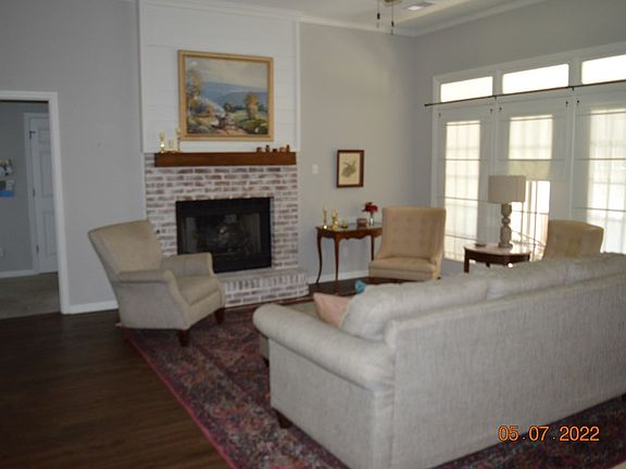 3rd image of 303 E Lake Dr