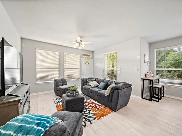 714 Lee St, La Porte, TX 77571