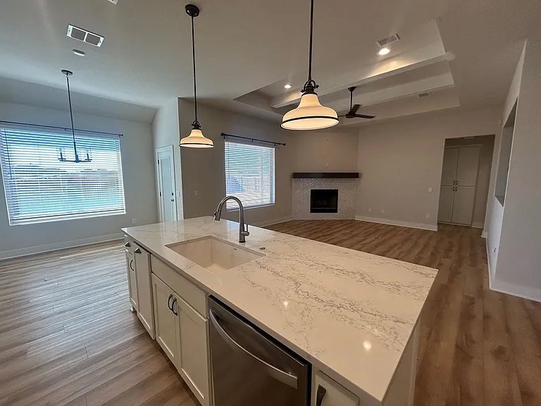 1713 Fabian Dr — Photo 24
