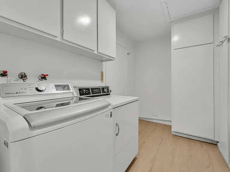 37202 Village 37 — Photo 20