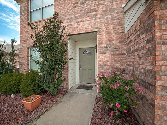 2nd image of 209 Belmont Park Dr