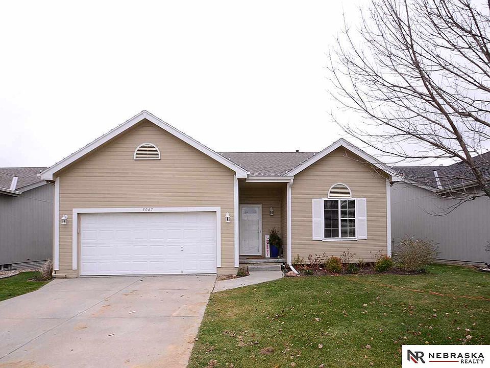 1st image of 5047 N 152nd St