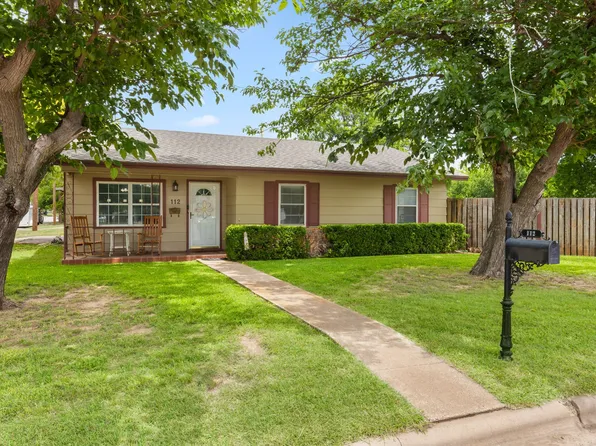 112 W Oak St, Olney, TX 76374