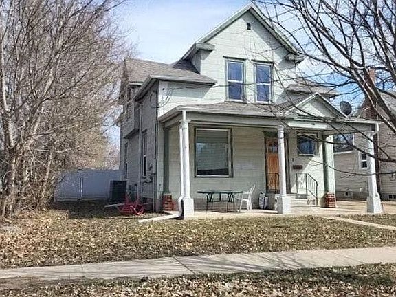 3rd image of 513 11th St SW