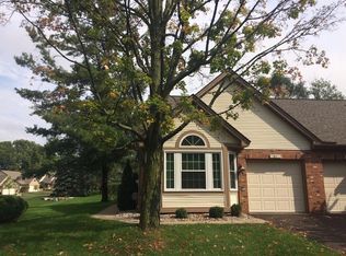 811 Whisperwood Trl, Fenton, MI 48430