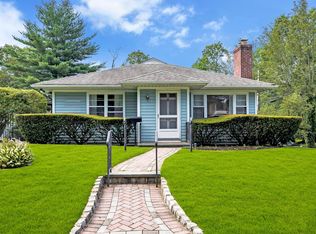 60 Town Path, Glen Cove, NY 11542