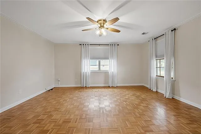 3 bed, 2.0 bath, 2000 sqft, $2,900 — Photo 2