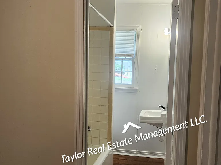 110 Doris Ln #B — Photo 4