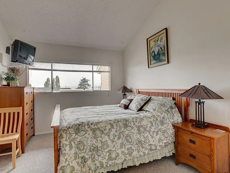 905 NE Lindsay St — Photo 10