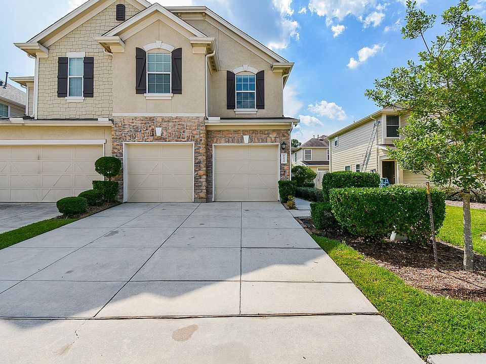 1st image of 16021 Summerville Lake Dr