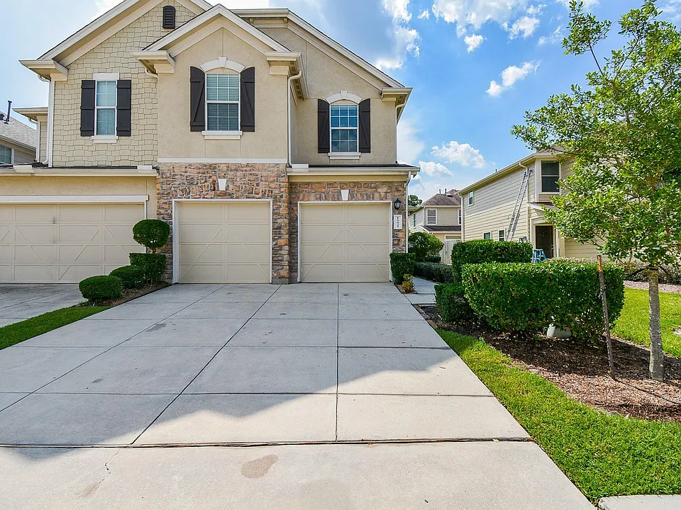 16021 Summerville Lake Dr