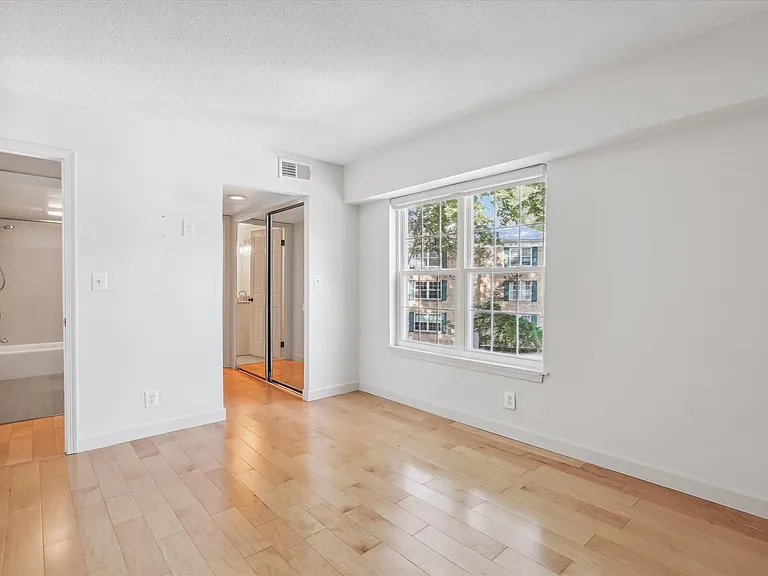 7621 Tremayne Pl #111 — Photo 14