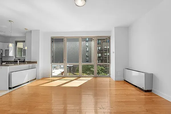 110 4th Ave #7A — Photo 6