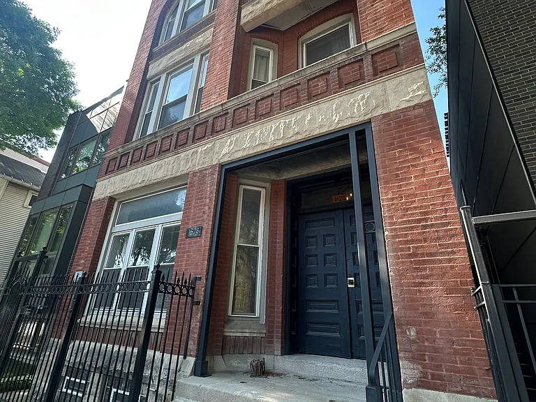 1628 W Ohio St #1F — Photo 10