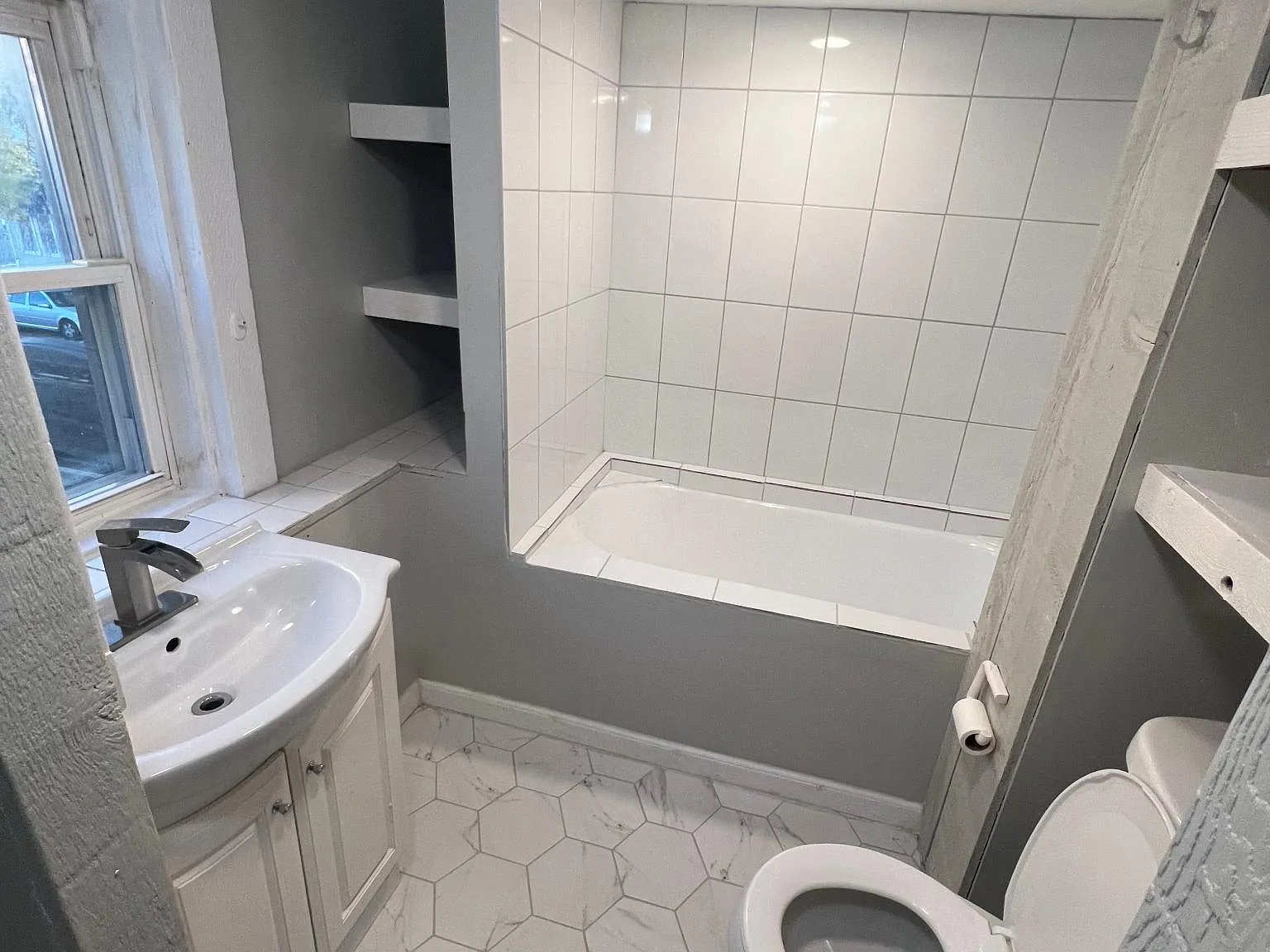 1 bed, 900 sqft, $1,950 — Photo 4