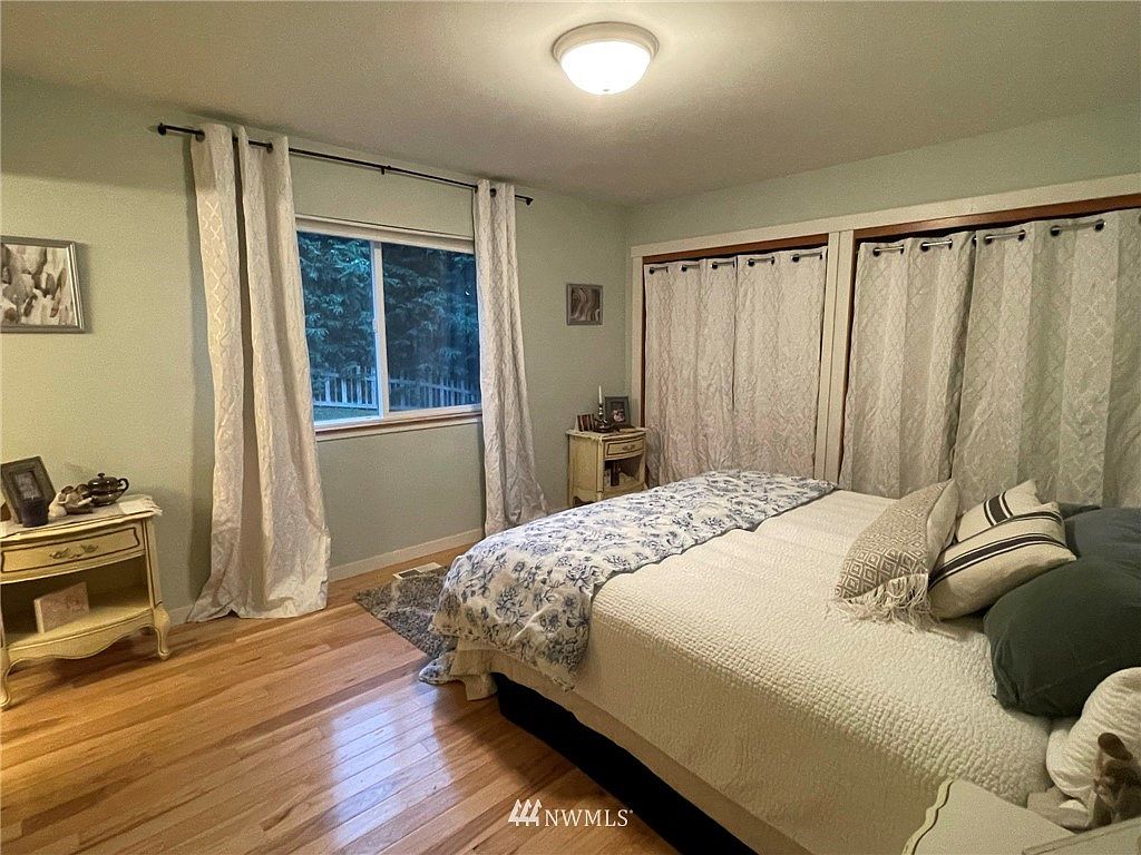 Oak Harbor, WA 98277