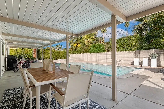 282 N Orchid Tree Ln — Photo 18