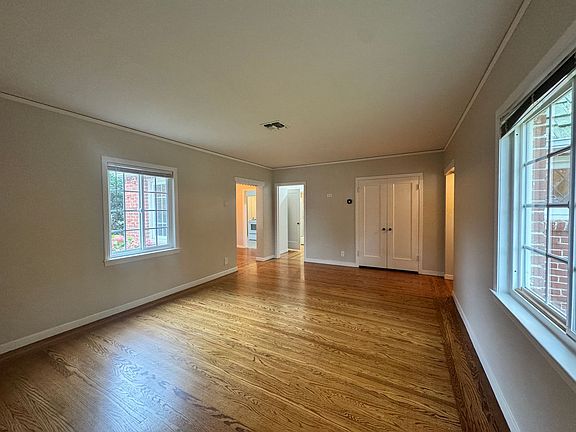 4th image of 2933 14th St #1410