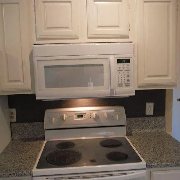221 Hood St — Photo 36