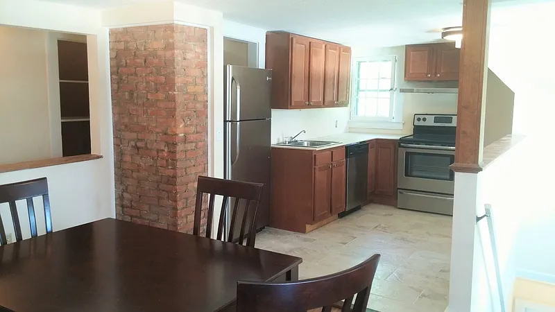 131-131 Dell St