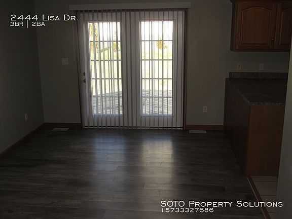 3rd image of 2444 Lisa Dr