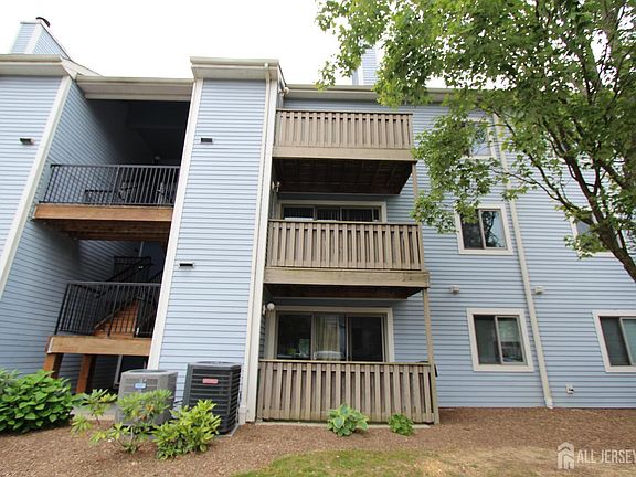 2nd image of 1213 Aspen Dr