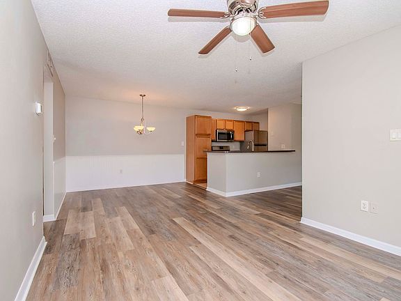 3rd image of 804 Lake Haven Sq Unit 201