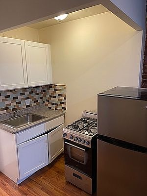 4th image of 203 Chrystie St #1A4