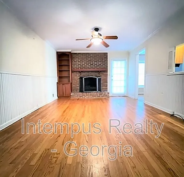 3474 Sunderland Cir NE — Photo 17