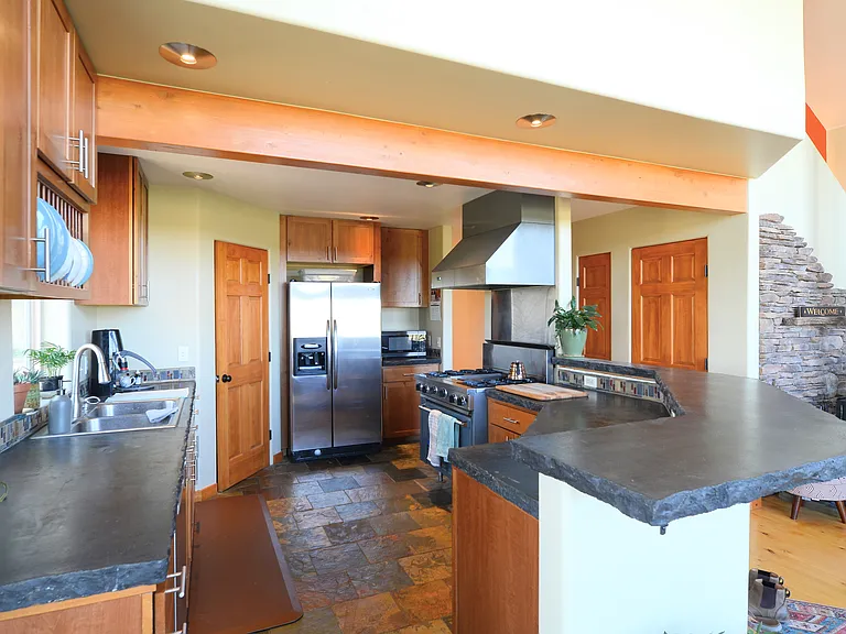 103 Payne Ln — Photo 2