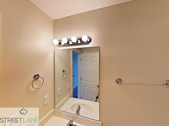 3rd image of 1522 Journey Dr