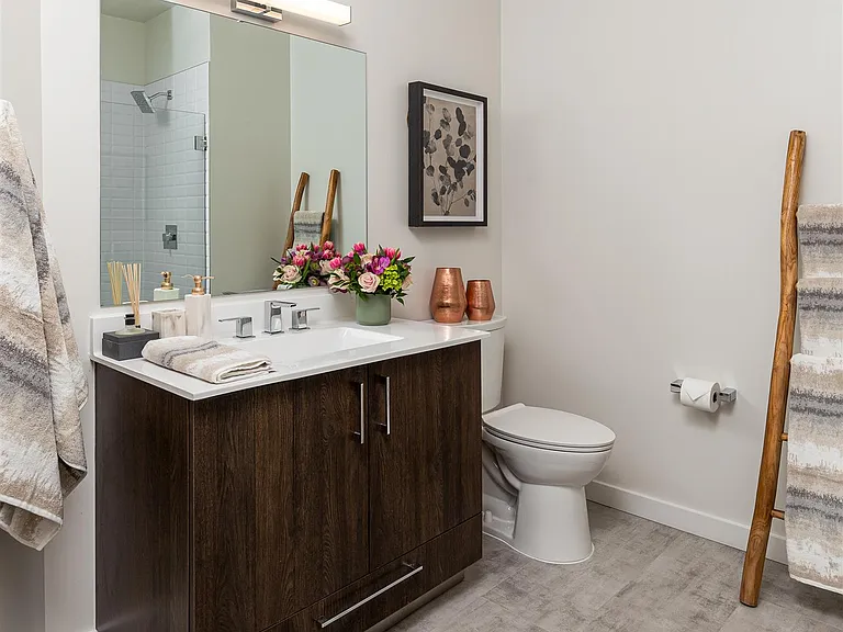Parkway Apartments — Photo 58