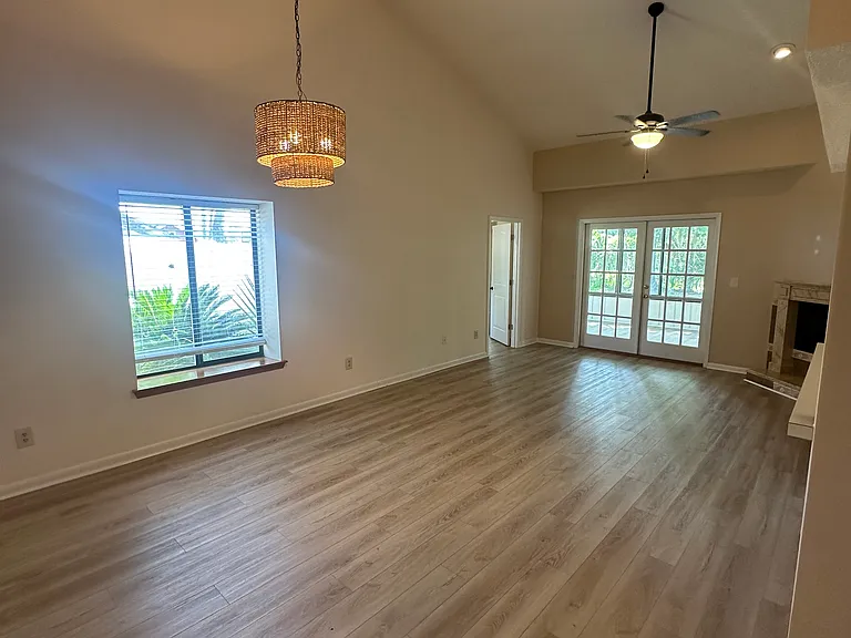 3049 Pablo Bay Dr E — Photo 2