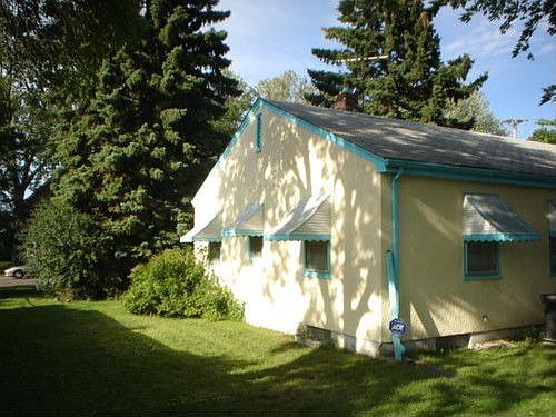 2nd image of 1534 Margaret St
