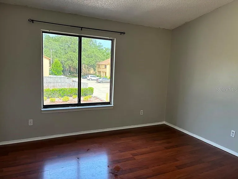 1410 Highland Ridge Cir — Photo 4