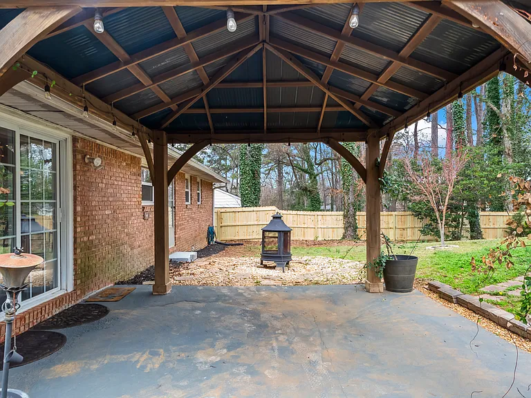 2465 Spring Dr SE — Photo 38