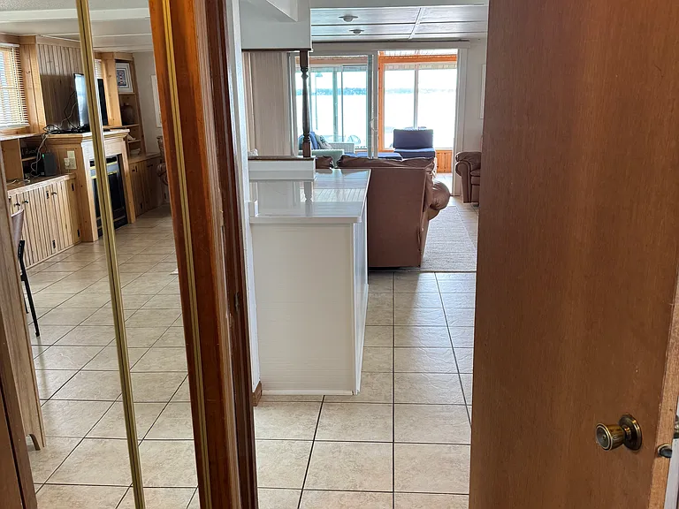 100 S Lakeview Dr — Photo 12
