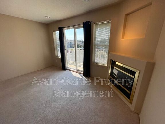 4th image of 4405 37th St #15