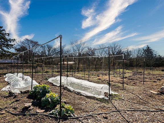 5th image of 1846 Richerson Rd