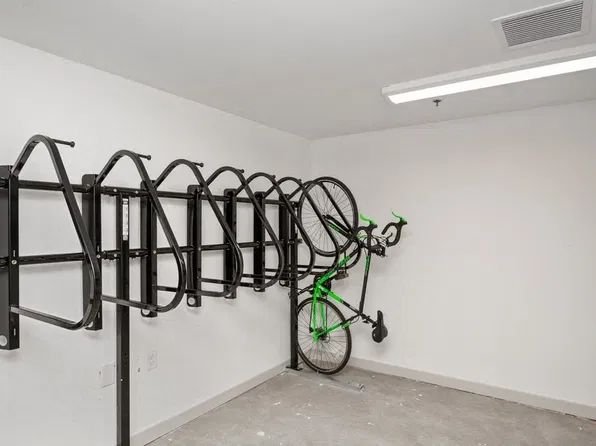 Serenade Apartments