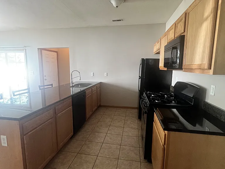 10180-3 Clearwing Ln — Photo 3