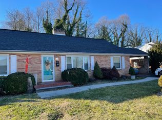 6056 Thornrose Rd, Roanoke, VA 24012