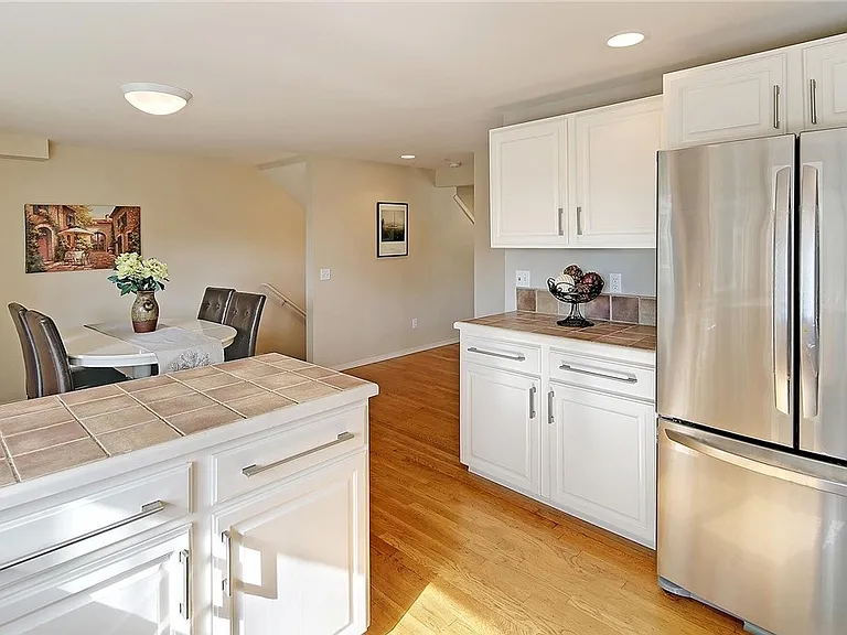 727 N 43rd St — Photo 9