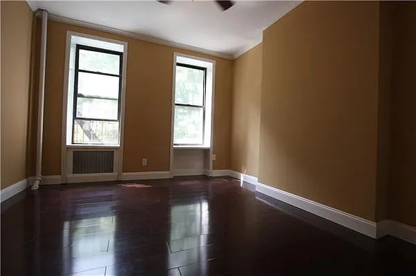 Rented by R New York | media 96