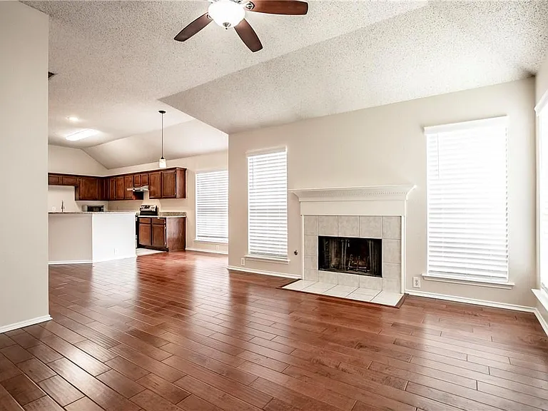 206 Meredith Ct — Photo 14