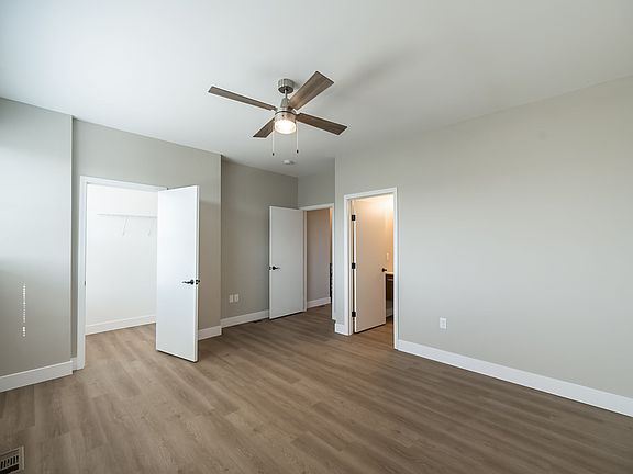 4th image of 2160 Forest Ave Suite 2F